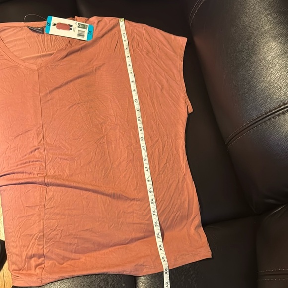 32 Degrees Cool Women's Soft Luxe Short Sleeve V-Neck Top | Red/Pink| 2X - Picture 12 of 15